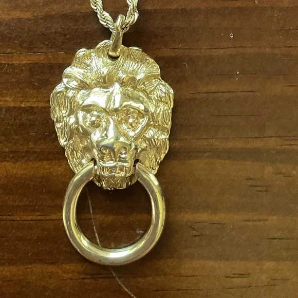 KJL Kenneth J Lane Lion Head Door Knocker Gold Tone Long Necklace 33.5” - Picture 9 of 10